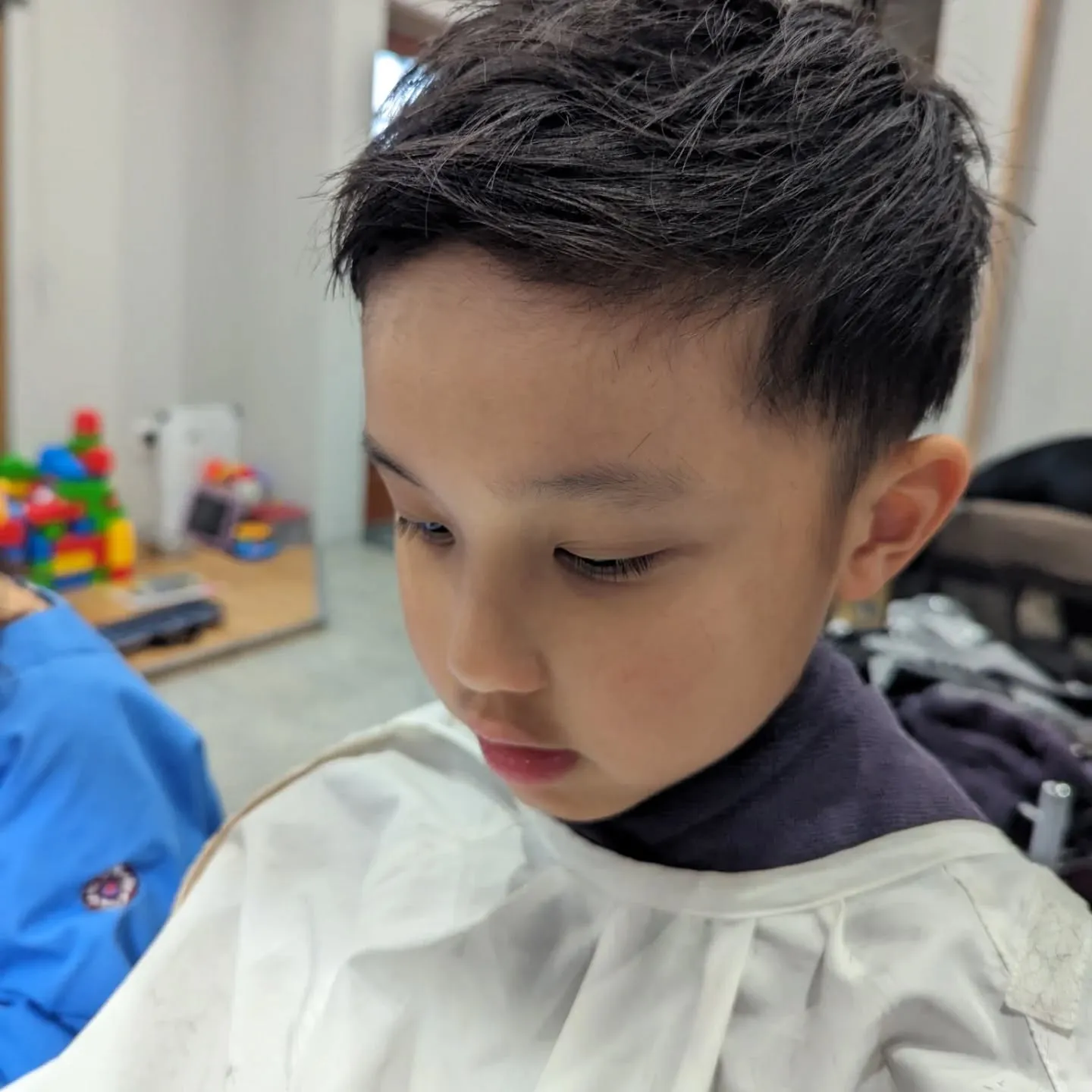 カット　インナーブリーチ　カラー　トリートメント