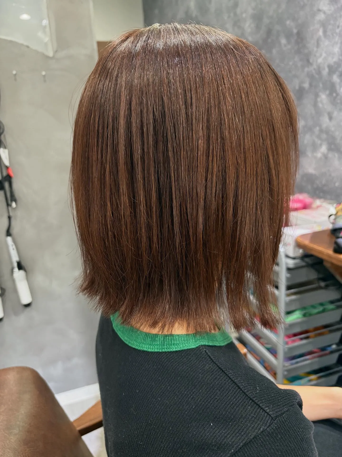 カット　カラー　縮毛矯正　トリートメント