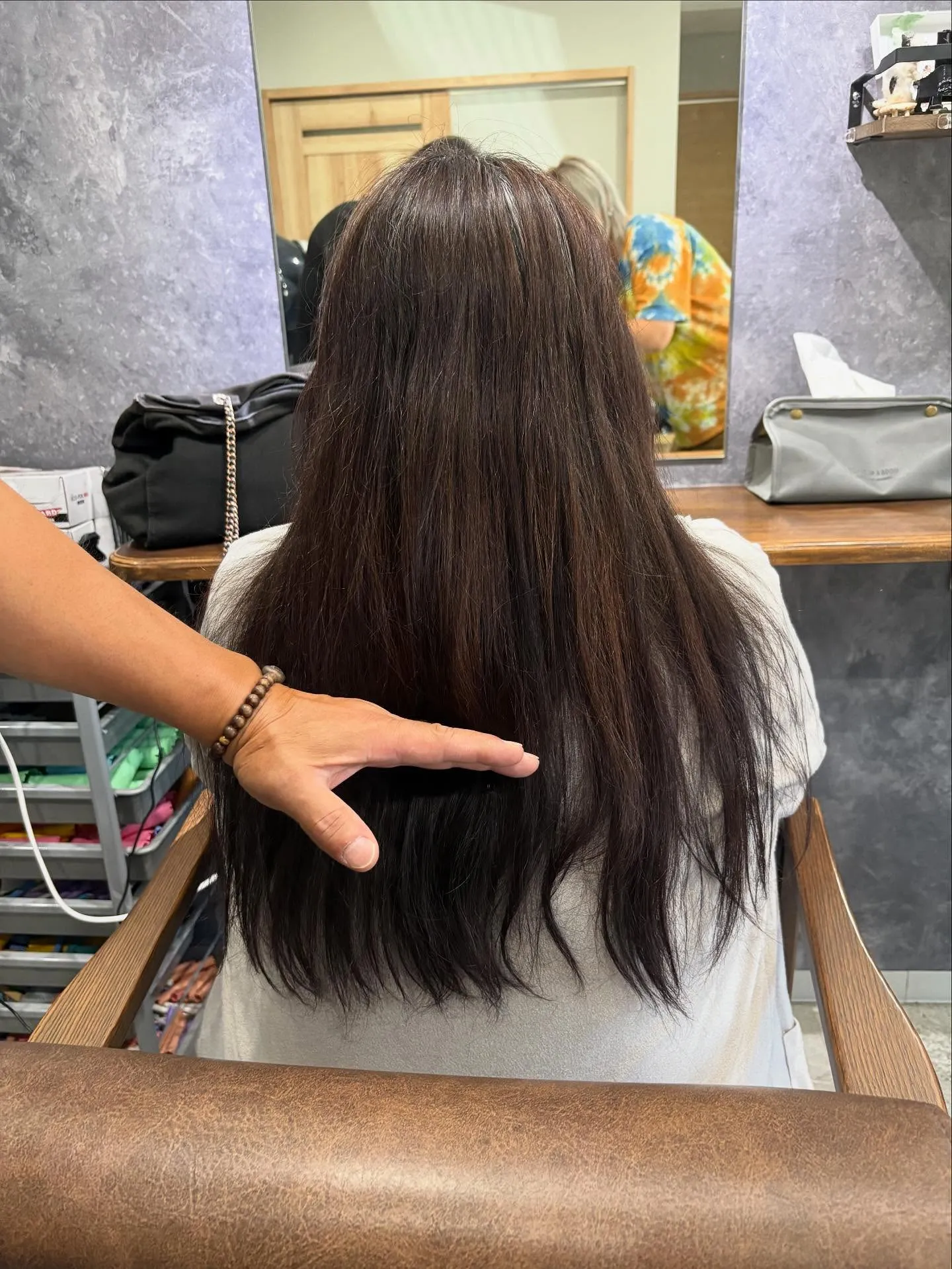 カット　ブリーチ　カラー　トリートメント