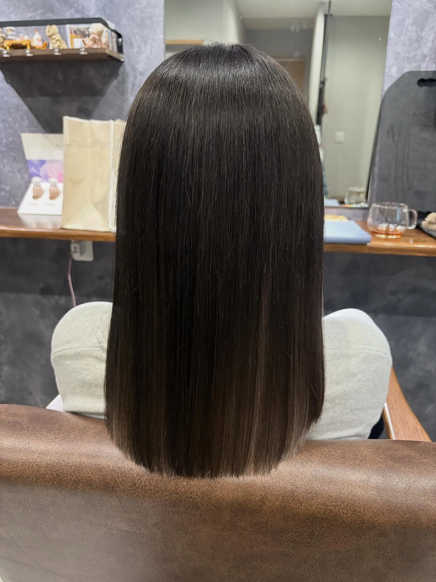 カット　ブリーチリタッチ　カラー　トリートメント